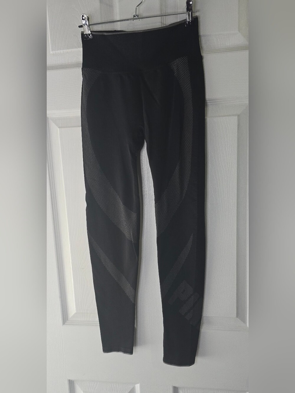 PINK Active Victoria's Secret Black Leggings 7/8